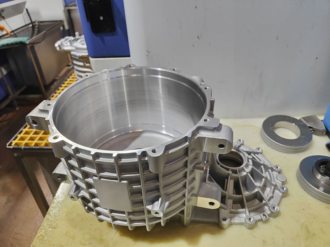 Op maat gemaakte aluminium legering die casting EV drive motor behuizing voor elektrisch voertuig